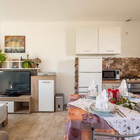 Apartment Radeki Glavica 112B Loborika المظهر الخارجي الصورة