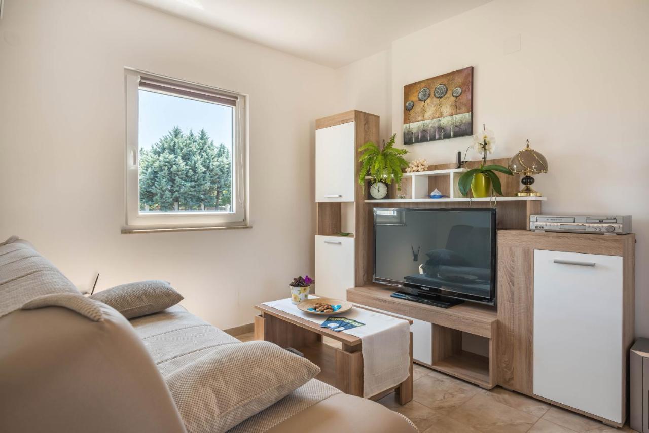 Apartment Radeki Glavica 112B Loborika المظهر الخارجي الصورة